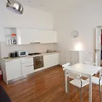 Flatinrome Navona